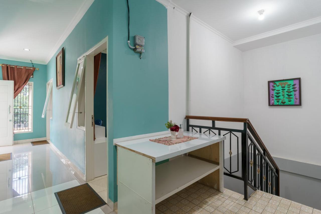 ホテル Fast Hous Syariah Bogor Mitra Reddoorz エクステリア 写真