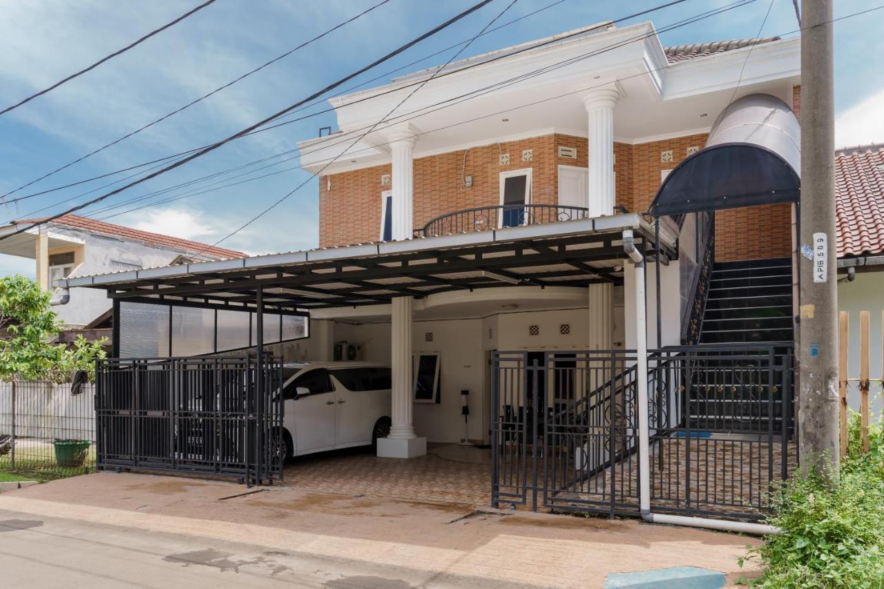 ホテル Fast Hous Syariah Bogor Mitra Reddoorz エクステリア 写真