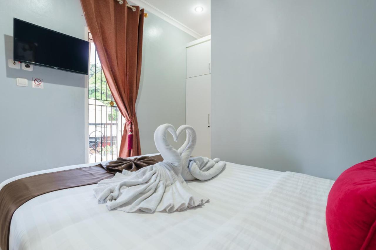 ホテル Fast Hous Syariah Bogor Mitra Reddoorz エクステリア 写真